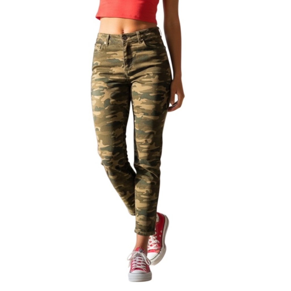 Sanctuary Camo Slim Leg Pants Size 30 Military Print Stretch Chinos